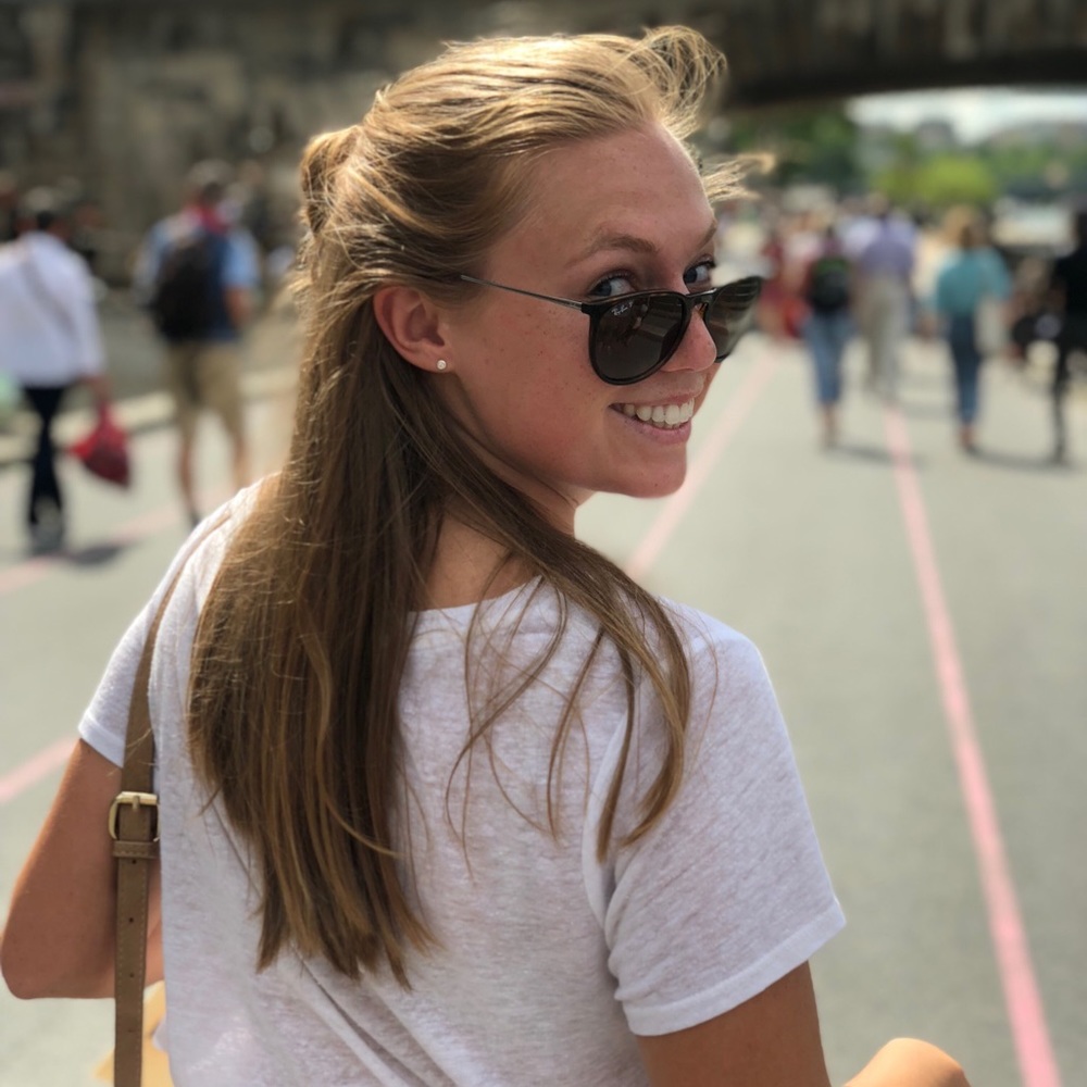 Meet your Posher, Liz